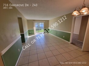 716 Oakgrove Dr in Brandon, FL - Building Photo - Building Photo