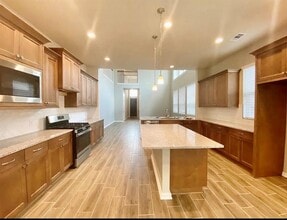 2122 Ironwood Pass Dr in Missouri City, TX - Building Photo - Building Photo