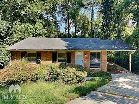 502 Fairlane Cir NW in Atlanta, GA - Building Photo
