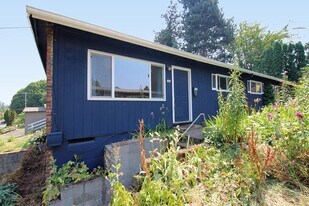 706-706 N Watts St in Portland, OR - Building Photo