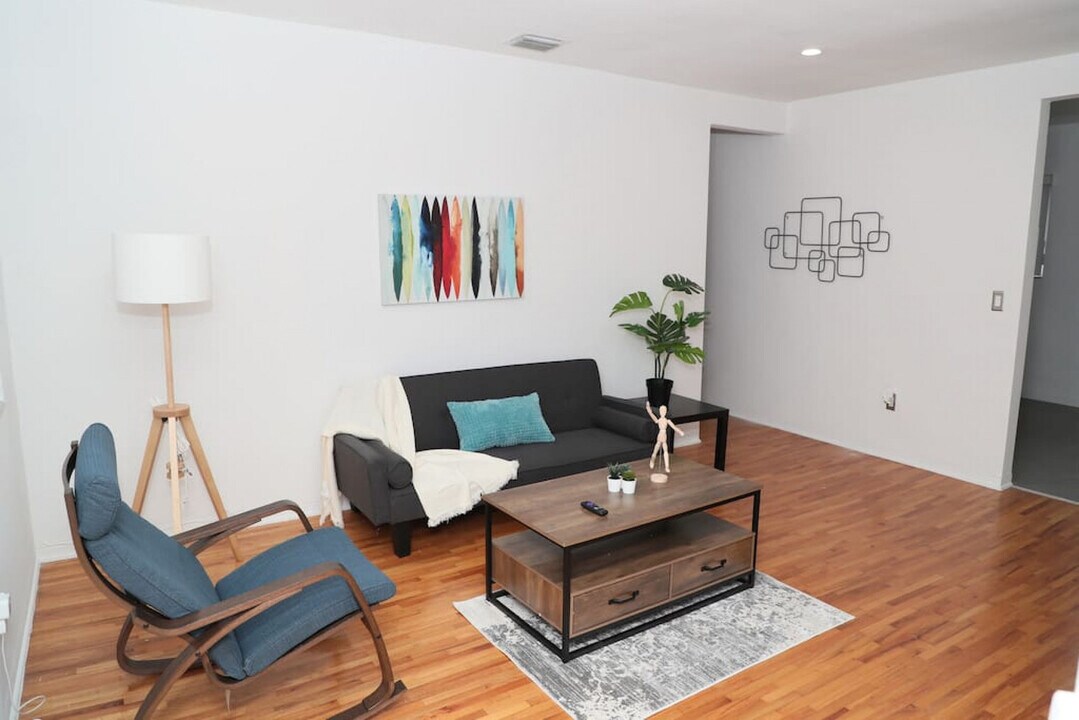 215 Antilla Ave in Coral Gables, FL - Building Photo