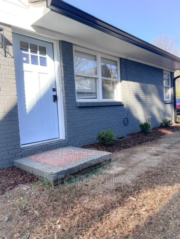 property at 2314 Rozzelles Ferry Rd