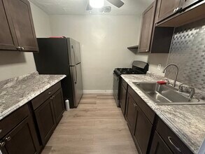 329 Elmwood Ave, Unit 3A in Buffalo, NY - Building Photo - Building Photo