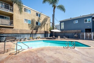 1821 5th St. in Long Beach, CA - Building Photo