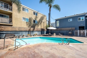 1821 5th St. in Long Beach, CA - Foto de edificio - Building Photo