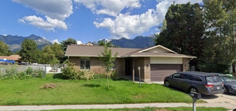 9891 Heytesbury Ln in Sandy, UT - Building Photo