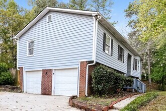 1411 Hillside Pl SE in Conyers, GA - Foto de edificio - Building Photo