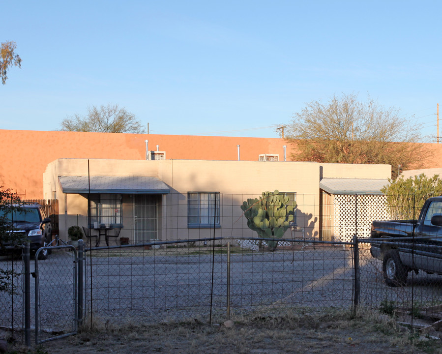 3212 E Fort Lowell Rd in Tucson, AZ - Foto de edificio