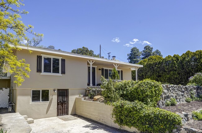 237 S Hardin St in Prescott, AZ - Foto de edificio - Building Photo