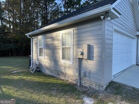 2413 Walden Way in Statesboro, GA - Building Photo - Building Photo