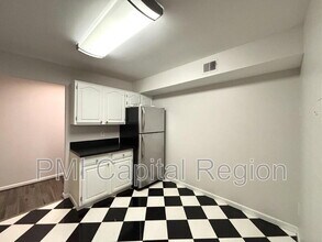 5805 Edson Ln in Rockville, MD - Building Photo - Building Photo