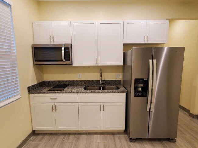 9864 4th Ave in Orlando, FL - Building Photo - Building Photo