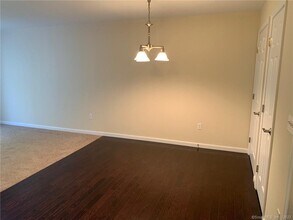 24 Pratt St in Southington, CT - Building Photo - Building Photo