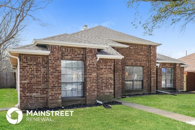 7132 Penshire Dr in Dallas, TX - Foto de edificio - Building Photo