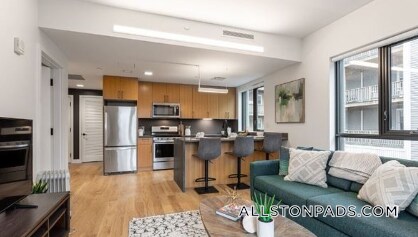 83 Gardner St, Unit 308 in Boston, MA - Building Photo - Building Photo