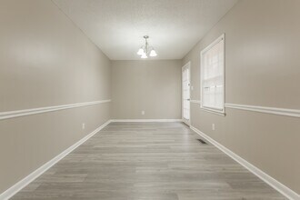 438 Pine Grove Rd in Madison, AL - Foto de edificio - Building Photo