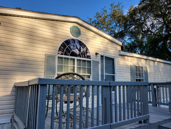 property at 829 Louise St