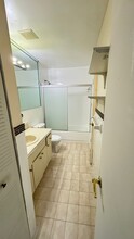 2319 W 60th St in Hialeah, FL - Building Photo - Building Photo