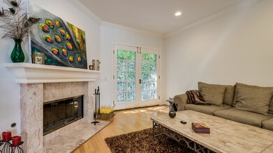 2025 S Beverly Glen Blvd, Unit #3C in Los Angeles, CA - Building Photo - Building Photo