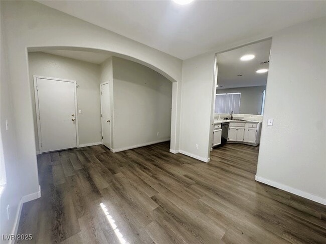2401 Living Rock Ave