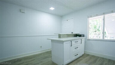 3451 County Barn Rd in Naples, FL - Building Photo - Building Photo