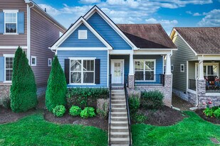 2437 A Duxbury Dr in Columbia, TN - Building Photo