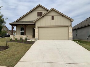 362 Tree Nut Lp in Buda, TX - Building Photo - Building Photo