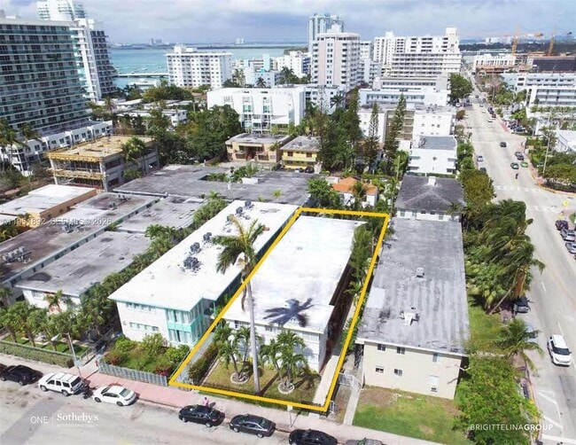 7124 Bay Dr in Miami Beach, FL - Building Photo - Building Photo