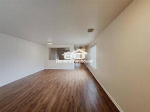 9318 Windswept Grove Dr in Houston, TX - Building Photo - Building Photo