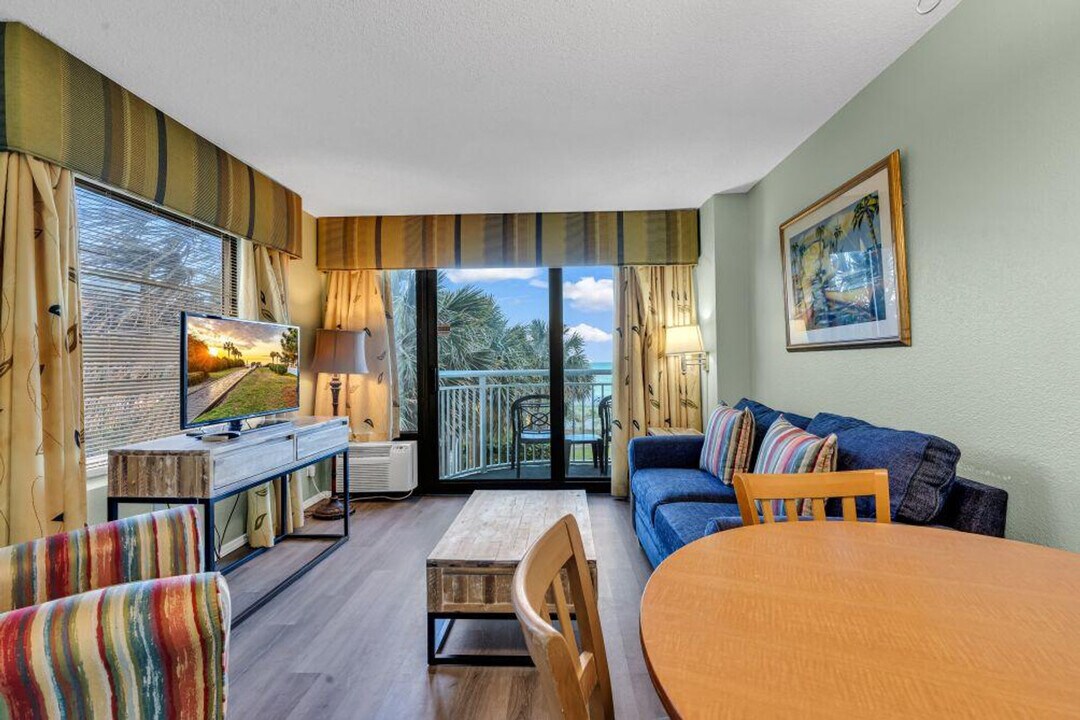 2106 N Ocean Blvd in Myrtle Beach, SC - Building Photo