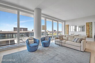 1101 Ocean Ave N in Asbury Park, NJ - Foto de edificio - Building Photo