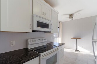 1530 S Columbus Blvd in Tucson, AZ - Building Photo - Building Photo