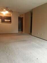 8611 SW Brightfield Cir in Portland, OR - Building Photo - Building Photo