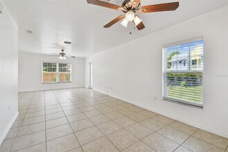 587 Shady Grove Dr in Dunedin, FL - Building Photo - Building Photo