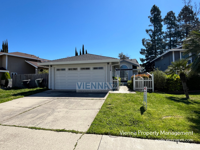 3358 Brownlea Cir in Antelope, CA - Building Photo