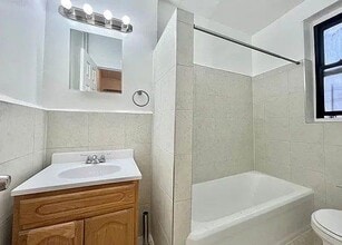 147 W 230th St in Bronx, NY - Building Photo - Building Photo