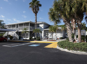 Heron Cove in Englewood, FL - Building Photo