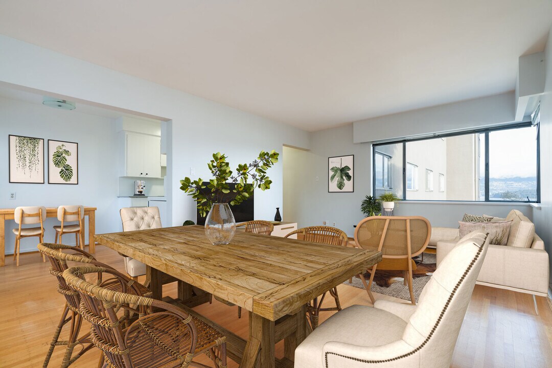 2350 W 1st Ave in Vancouver, BC - Building Photo