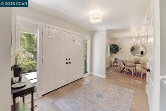 235 Appalachian Dr in Martinez, CA - Building Photo - Building Photo
