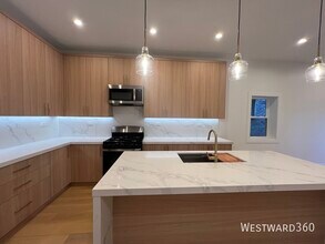 2046 W Washington Blvd in Chicago, IL - Building Photo - Building Photo