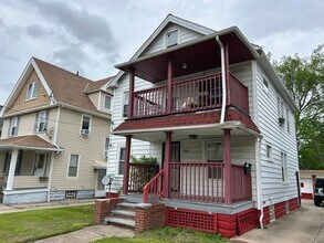 7911 New York Ave in Cleveland, OH - Building Photo - Building Photo