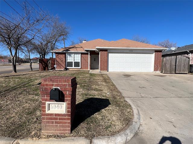 5940 Heatherglen Terrace in Fort Worth, TX - Building Photo