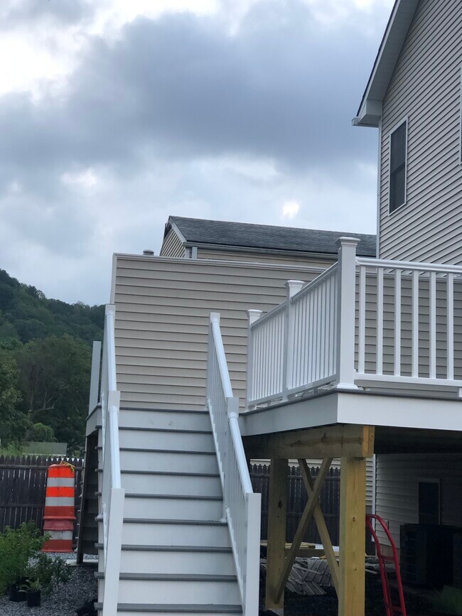 1 Manila Ave Apartments and Nearby Woodbridge Apartments For Rent