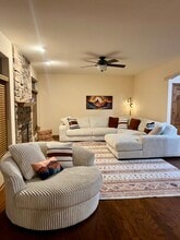 1388 Mamerow Ln W in Oconomowoc, WI - Building Photo - Building Photo