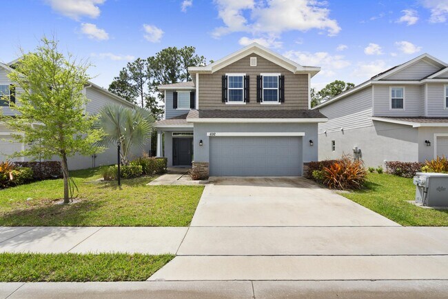 692 NE Turtleback Trail in Port St. Lucie, FL - Building Photo - Building Photo