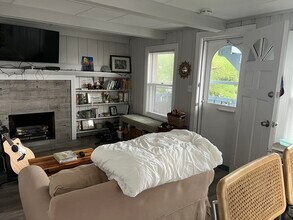 21 Siren St in Winthrop, MA - Building Photo - Building Photo