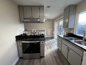 7628 N Colony Wy in Citrus Heights, CA - Building Photo - Building Photo