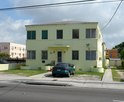 855 SW 7th St Apartments