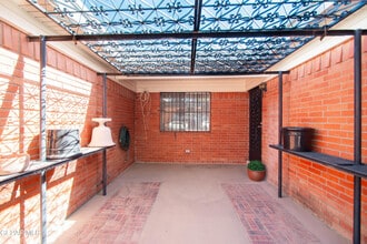 200 S Maryland St in El Paso, TX - Building Photo - Building Photo