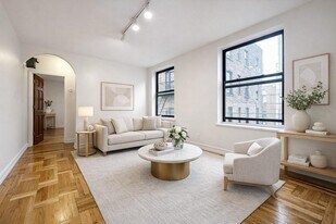 10 Adrian Ave, Unit 2G in New York, NY - Building Photo